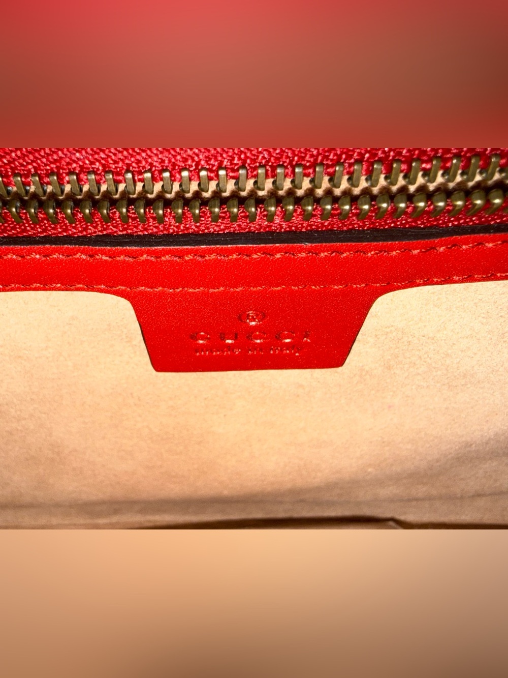 GUCCI QUEEN MARGARET BEE CLUTCH IN RED - Picture 7 of 11